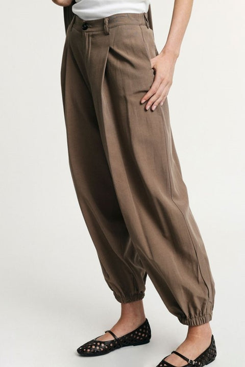 Pantaloni jogging pinces con elastico al fondo