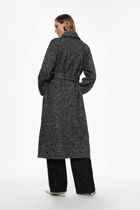 Cappotto ampio con cintura e tasche
