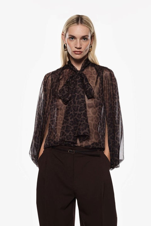 Camicia con collo a punta stampa