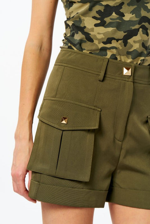 Bermuda studs e tasche