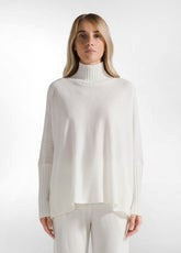 Pullover collo alto