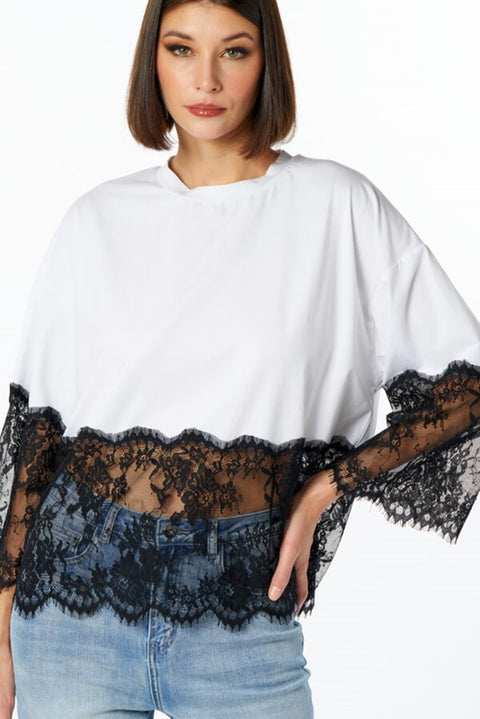 T-shirt over pizzo