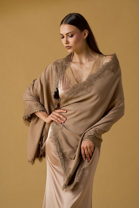 Stola con pizzo