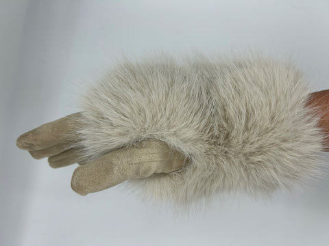 Guanti in pelliccia e daino