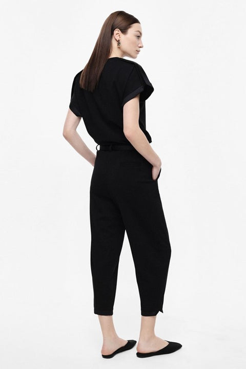 Pantaloni cropped con cintura decorativa