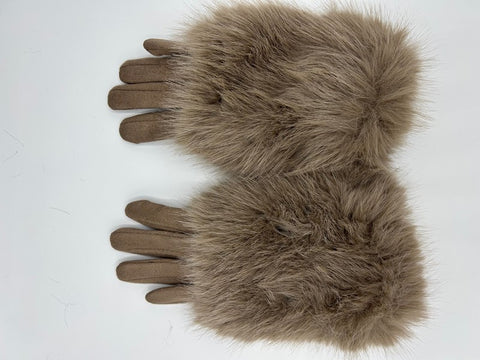 Guanti in pelliccia e daino