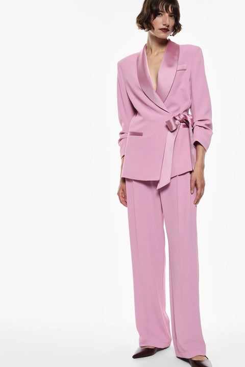 Blazer con chiusura laterale e rever effetto satin