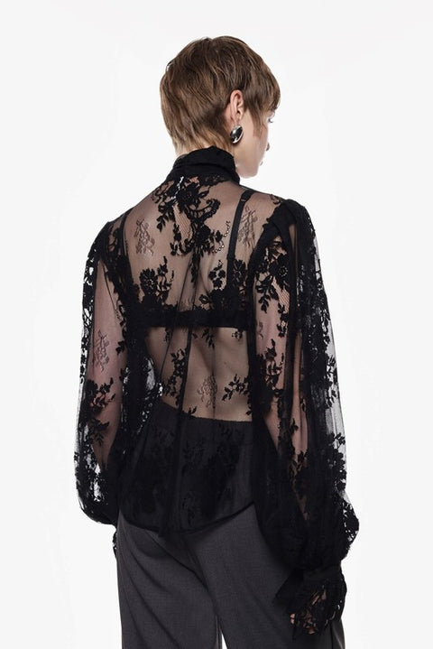Camicia in pizzo con maniche lunghe