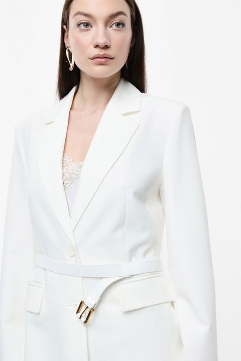 Blazer con cintura e abbottonatura monopetto