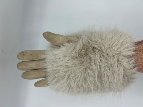 Guanti in pelliccia e daino