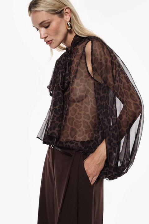 Camicia con collo a punta stampa