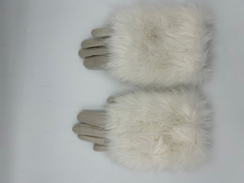 Guanti in pelliccia e daino