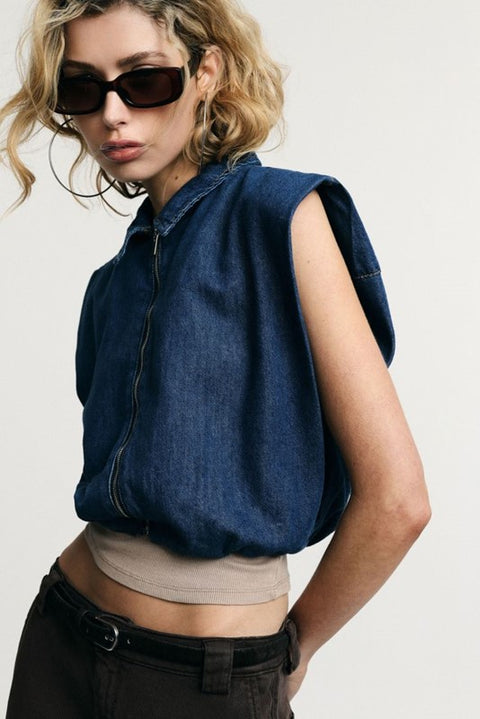 Gilet cropped con zip e collo classico